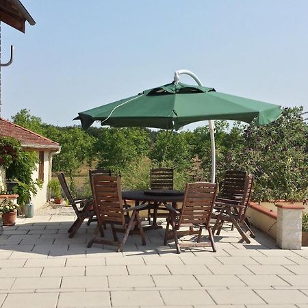 Les Tilleuls Bed and Breakfast Saint-Pé-Delbosc Exterior foto